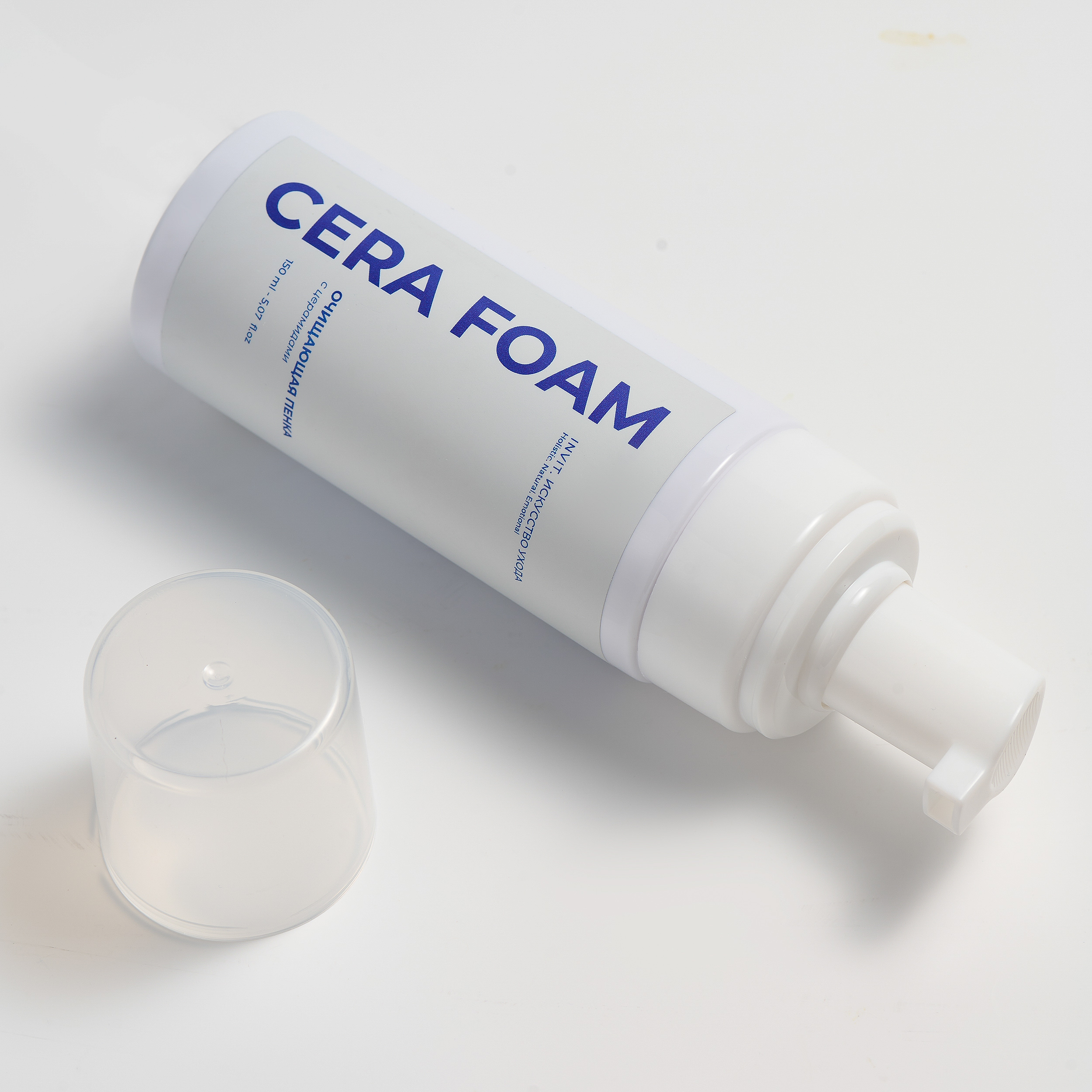 Фото Увлажняющая пенка с церамидами и аминокислотами для деликатного очищения кожи CERA FOAM