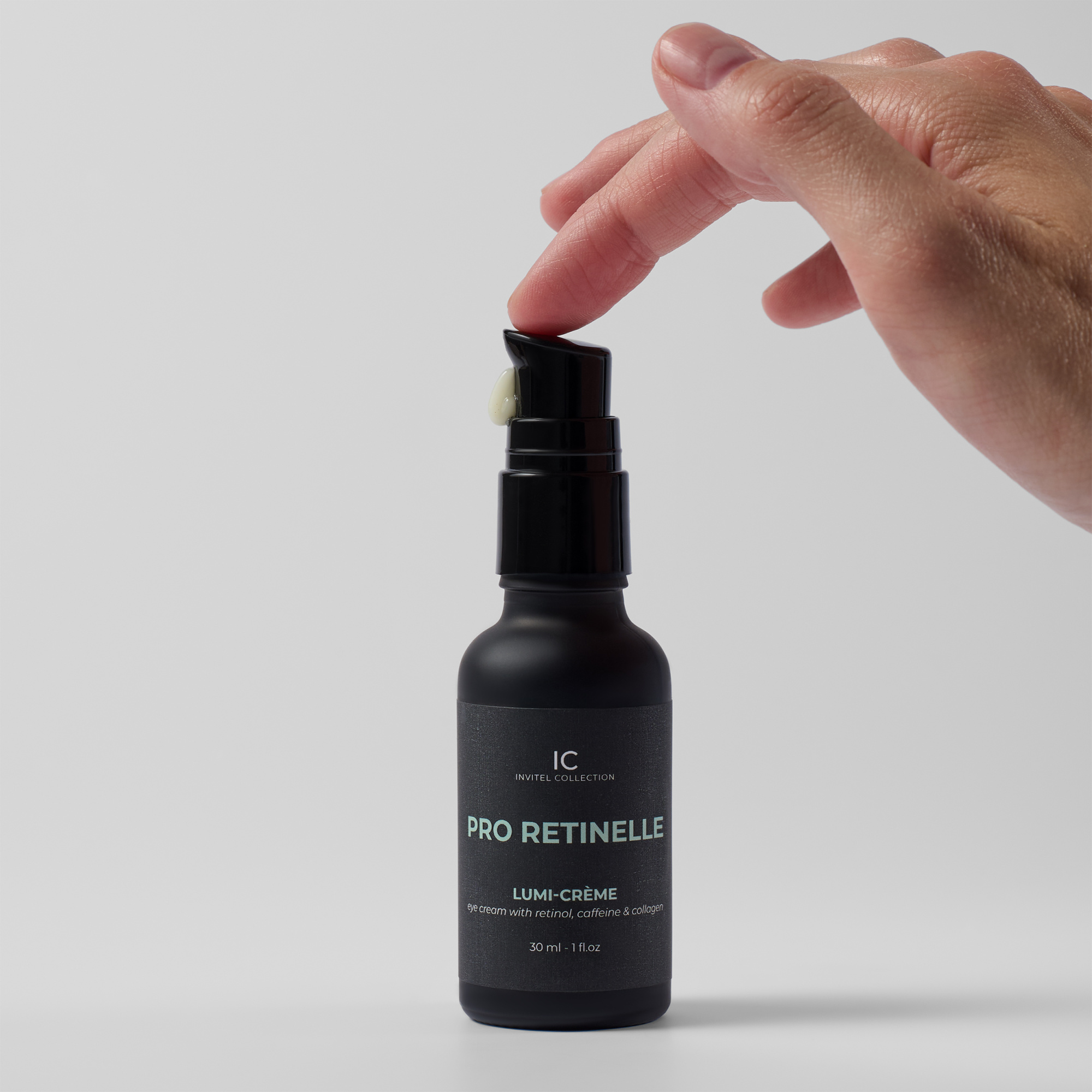 Фото Крем вокруг глаз с ретинолом, кофеином и коллагеном Retinelle Lumi-Crème Eye cream with retinol, caffeine and collagen