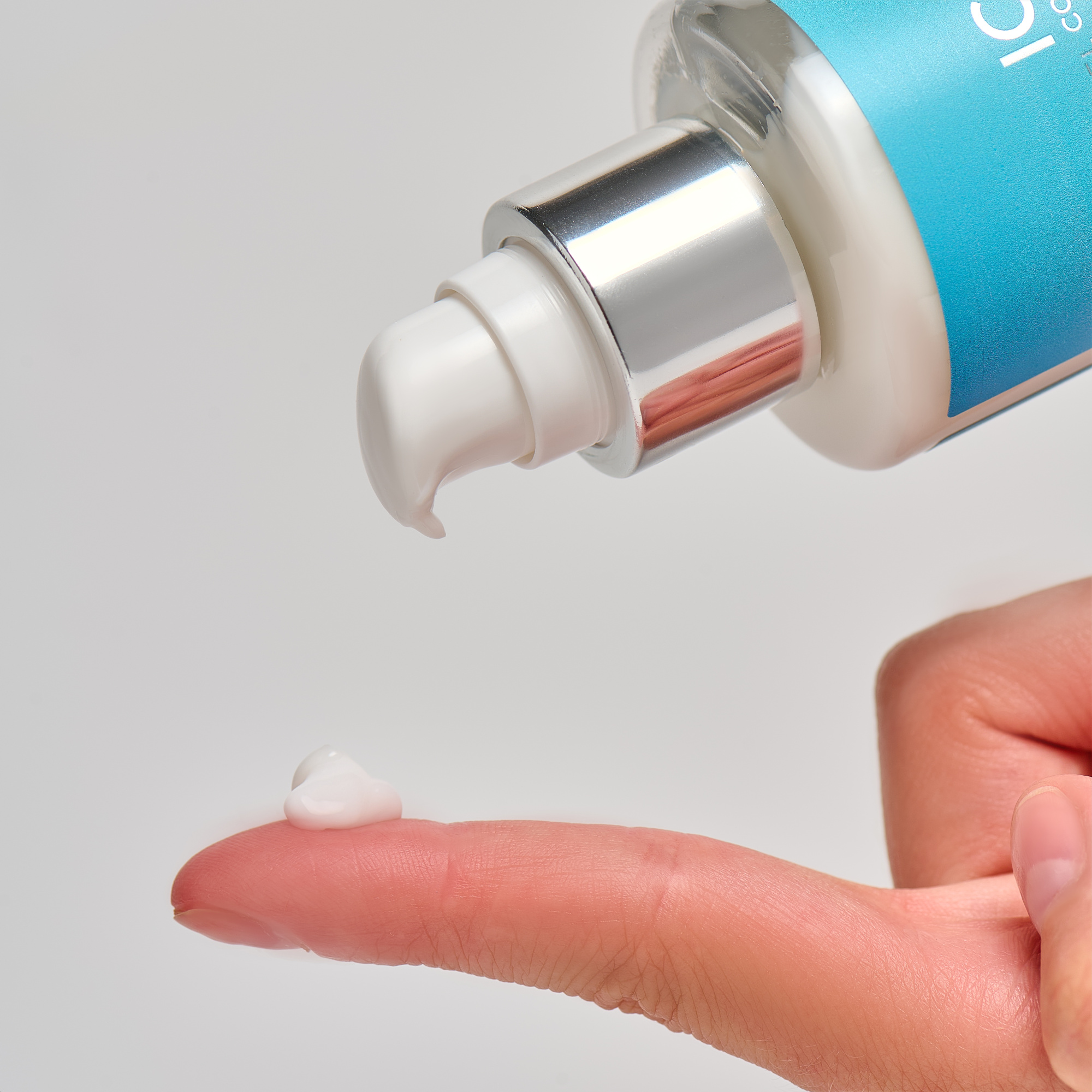 Фото Лёгкое барьерное молочко для тела  Ceramide Recharge Body Milk, 200 мл