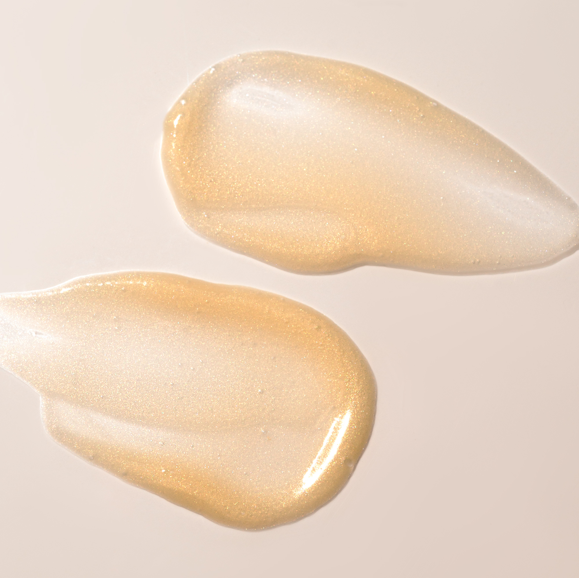 Фото Увлажняющий флюид-автозагар для лица Golden Veil Radiant touch tan fluid