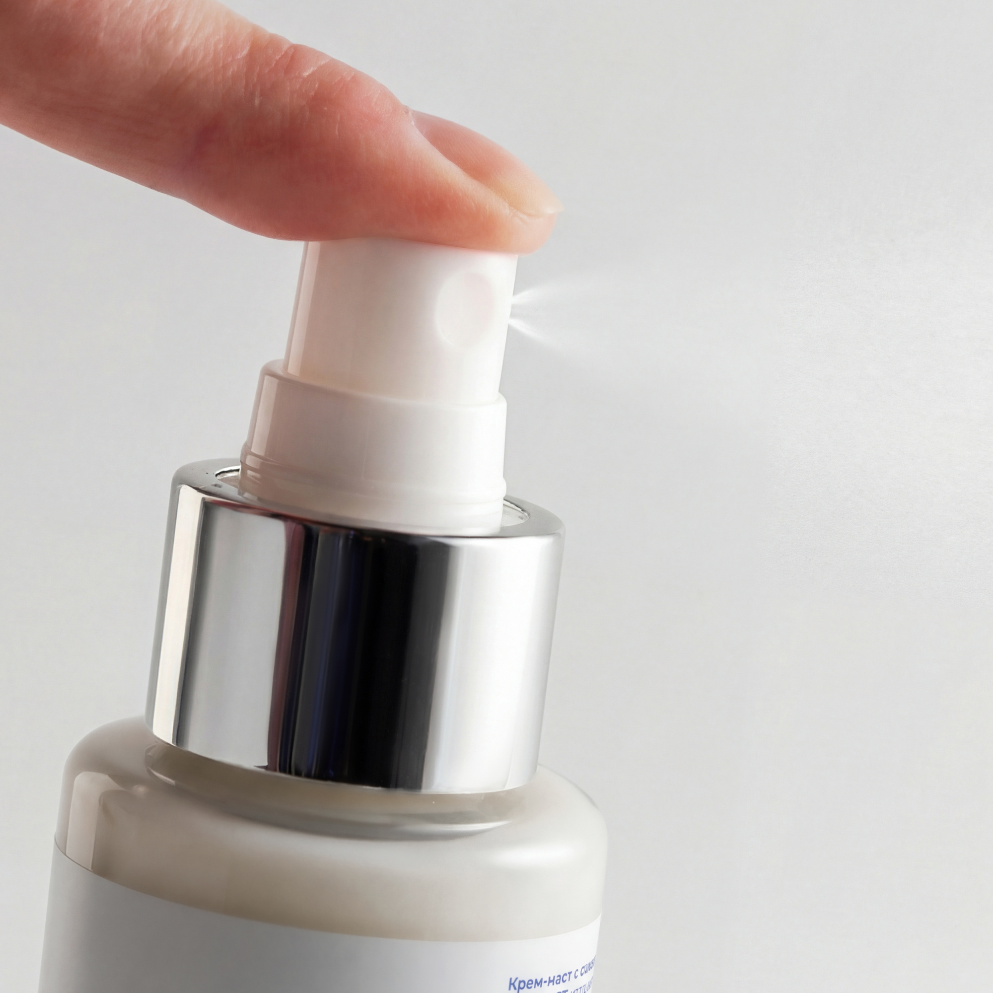 Фото Крем-мист с церамидами для интенсивного увлажнения и восстановления CERA MIST