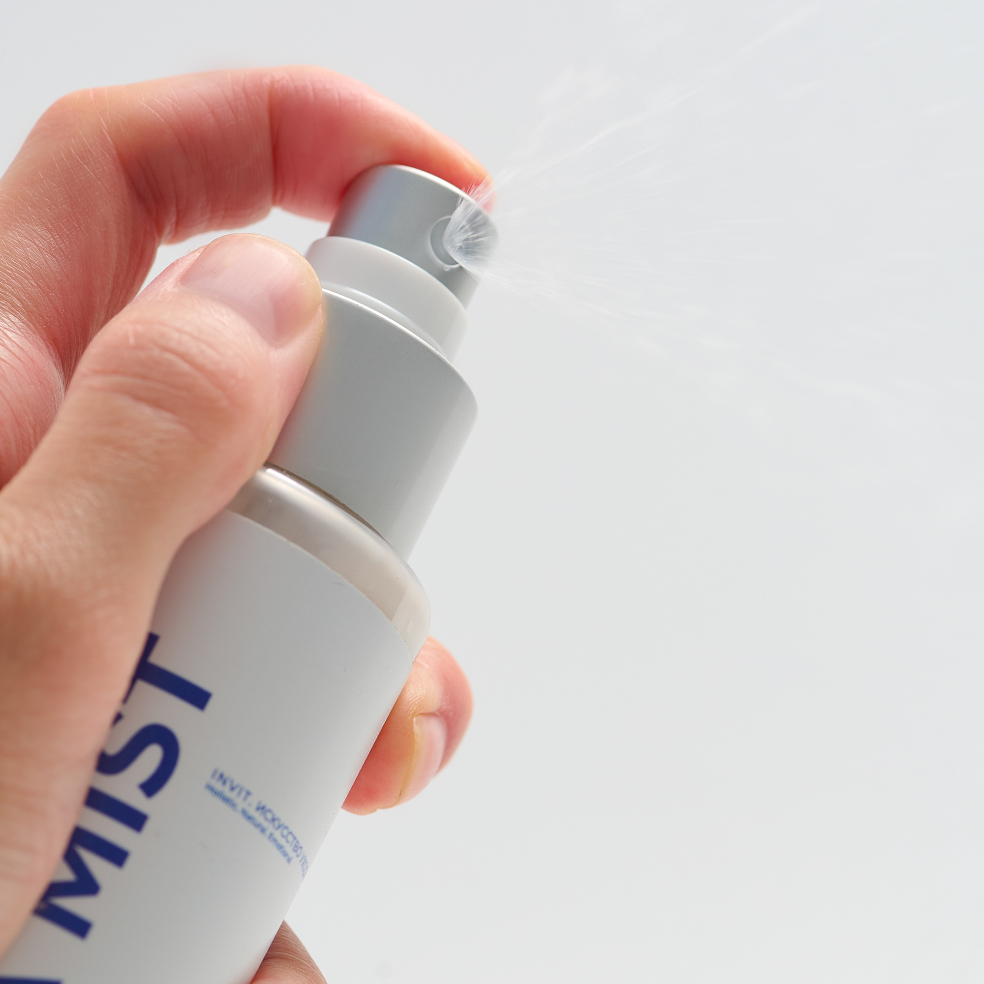 Фото Крем-мист с церамидами для интенсивного увлажнения и восстановления CERA MIST